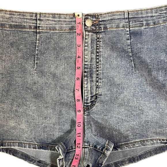 Wild Fable Womens Casual Denim Shorts High Rise Blue Wash 14/32 - Picture 7 of 9